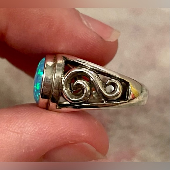 Gorgeous Blue Opal and Sterling Silver Ring Size 6 - Picture 8 of 10